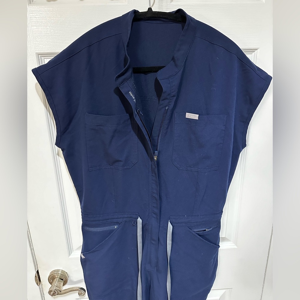 Figs Women’s Rafaela Scrub Jumpsuit (Med)